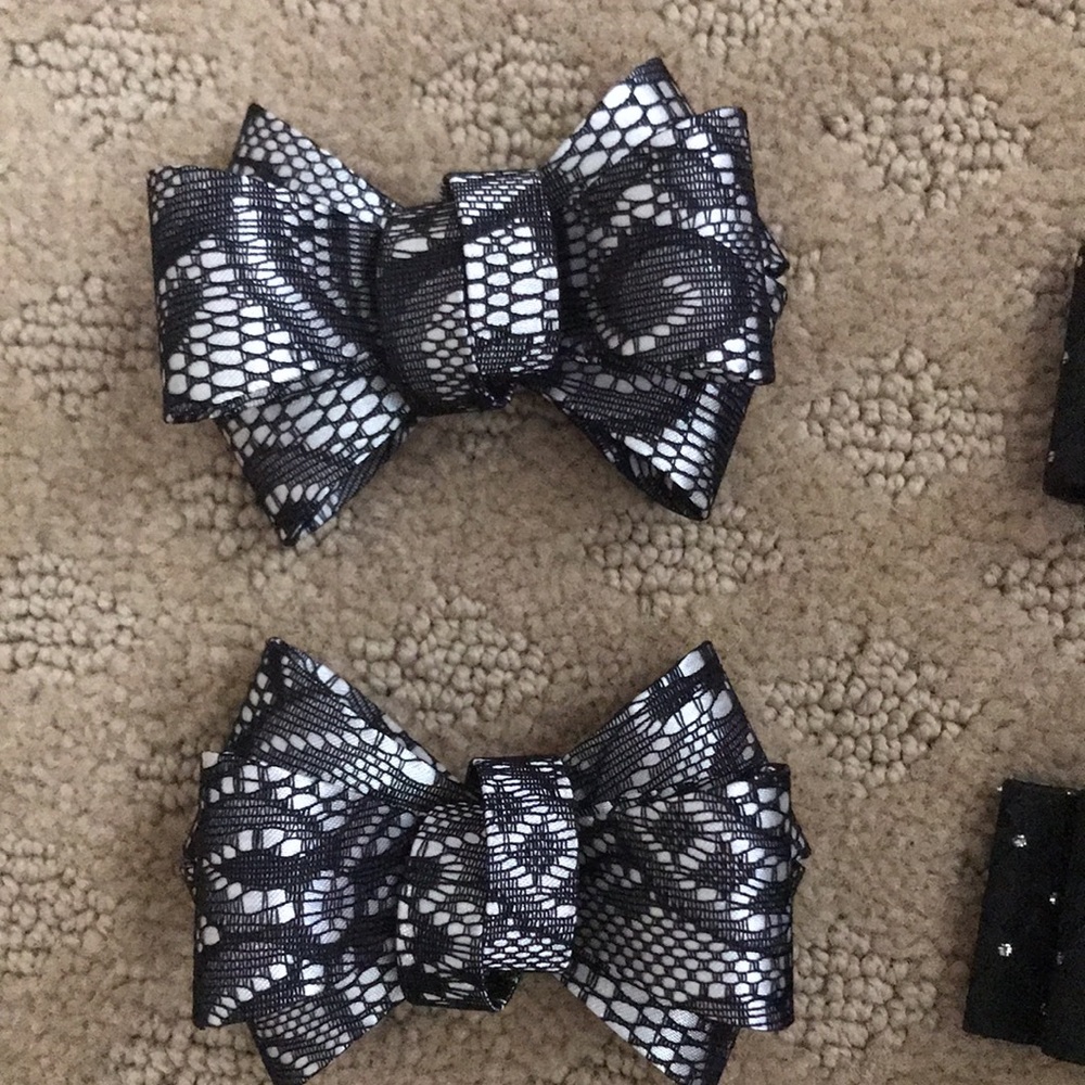 Bow & Flower Shoe Clips Set of 3 - Picture 3 of 6